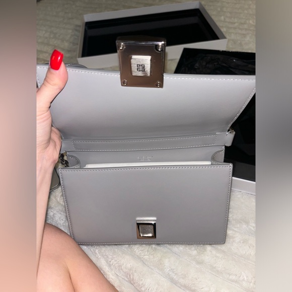 New Givenchy 4G Bag - Picture 5 of 10
